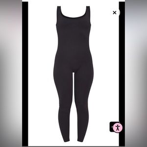 Black Structured Snatched Ribbed Scoop Neck Jumpsuit NWT PRETTY LITTLE THING